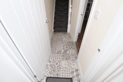 house - terraced for rent charles street