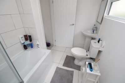 house - terraced for rent charles street