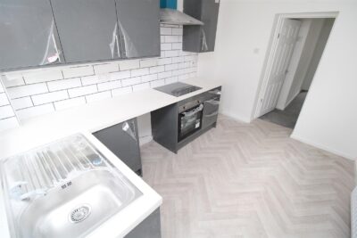 house - terraced for rent thomas street