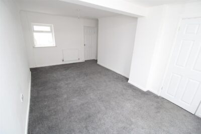 house - terraced for rent thomas street