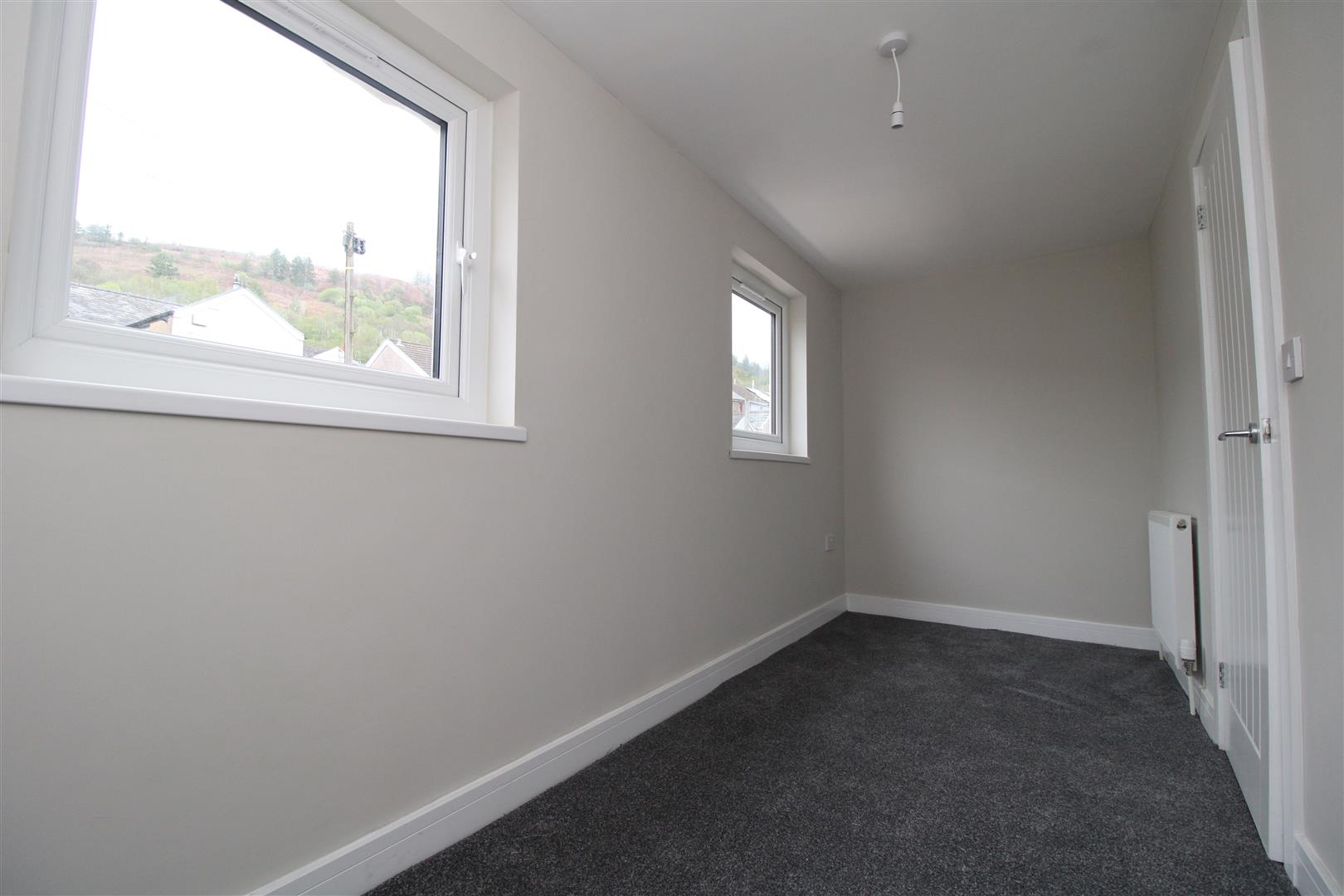 house - terraced for rent tynybedw street