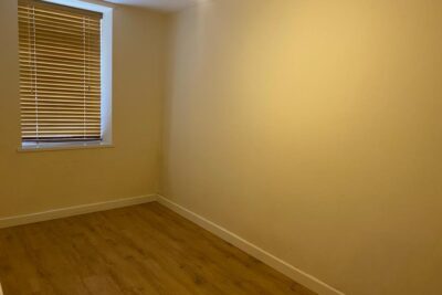 house - terraced for rent high street