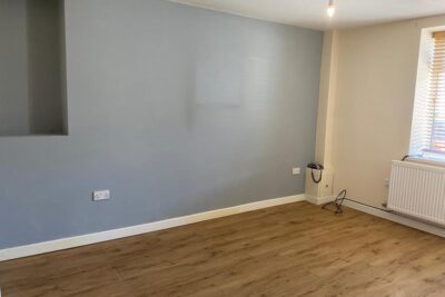 house - terraced for rent high street