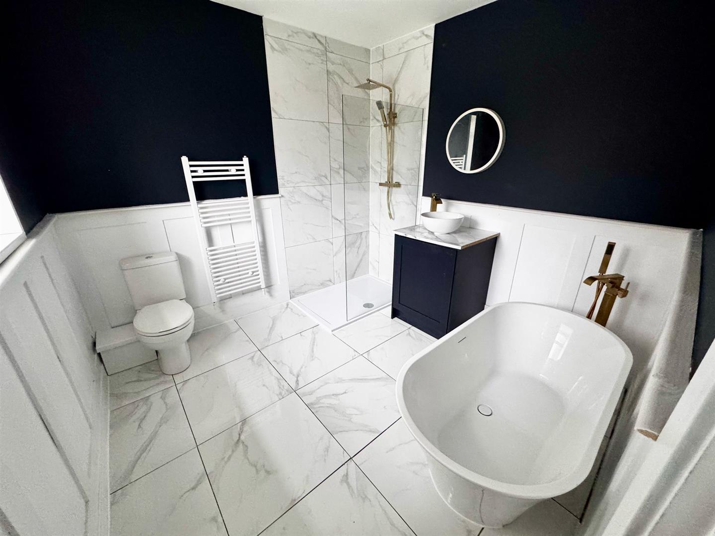 house - terraced for rent trealaw road