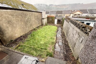 house - terraced for rent court street