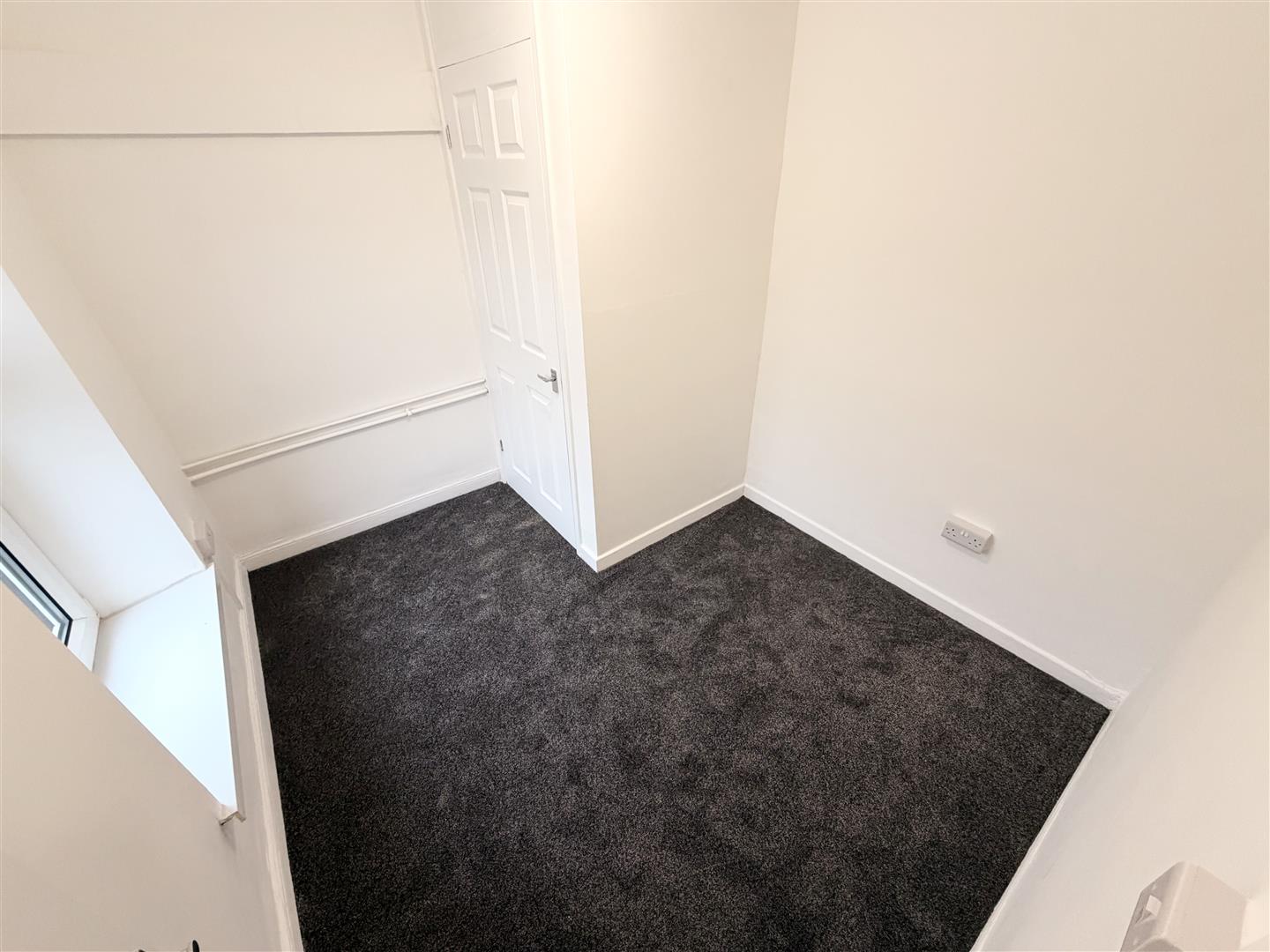 house - terraced for rent court street