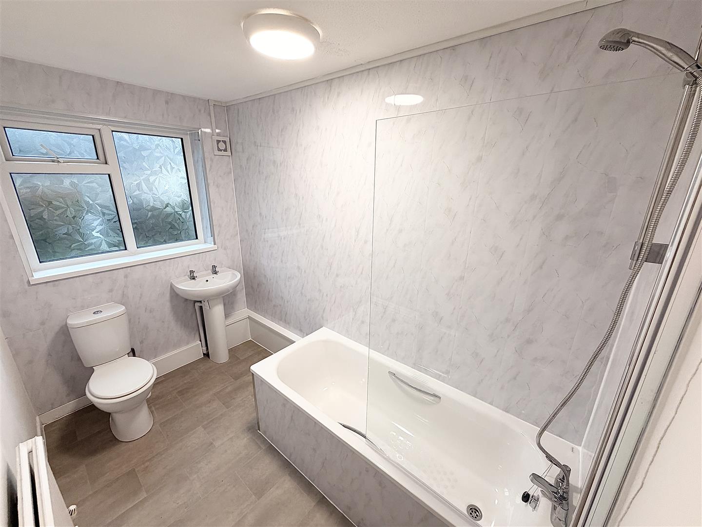 house - terraced for rent court street