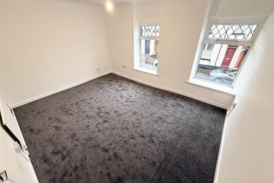 house - terraced for rent court street