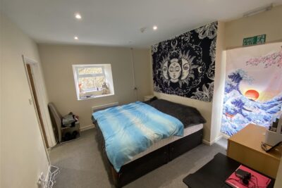 flat for rent wood road