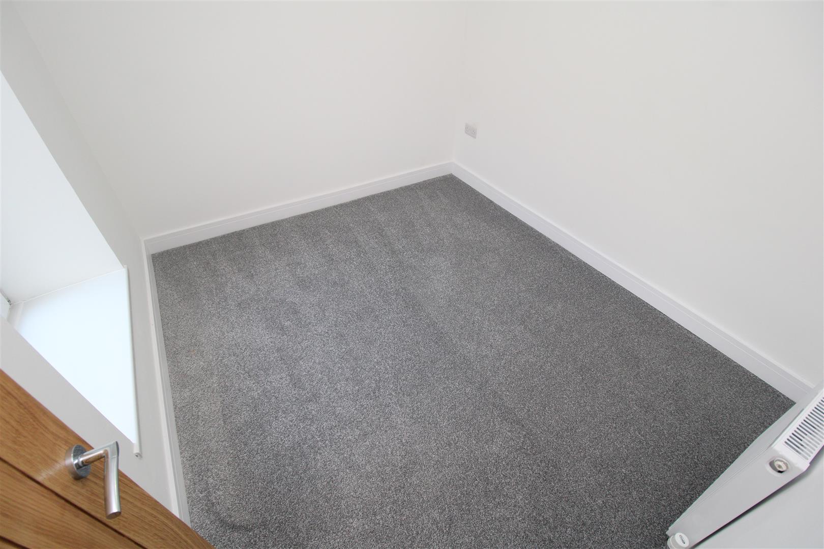 house - terraced for rent clydach road