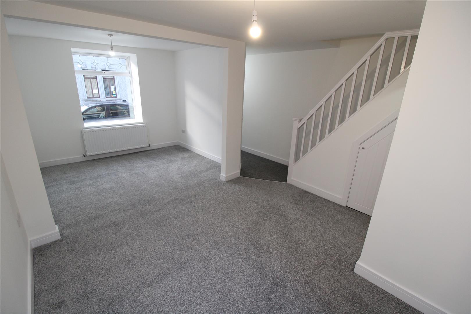 house - terraced for rent clydach road
