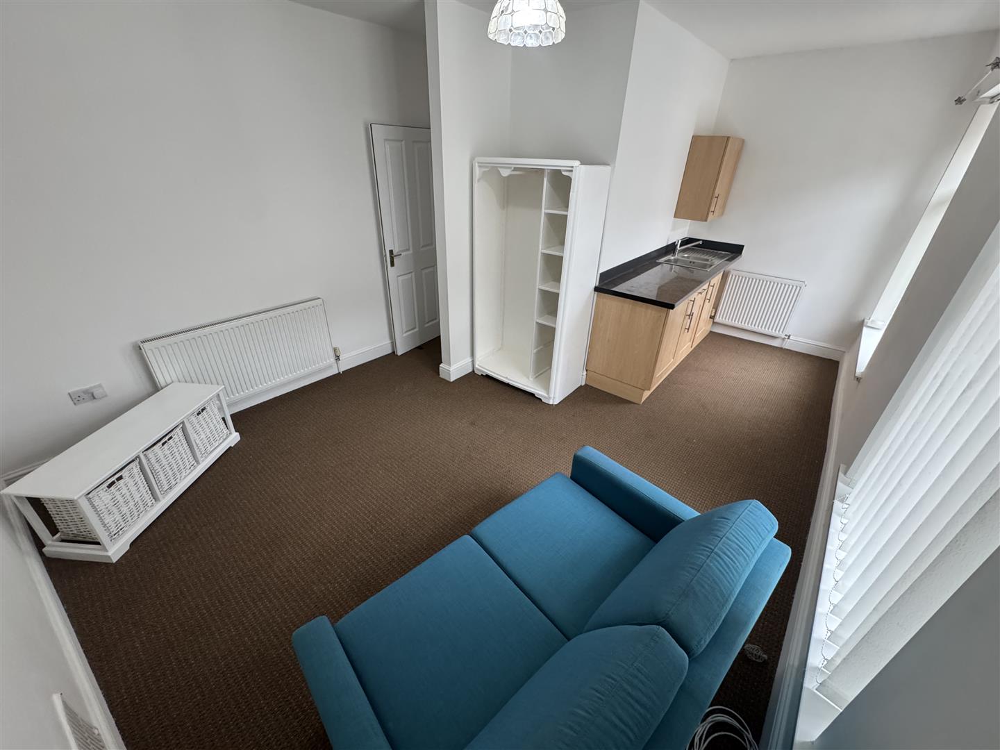 house - terraced for rent wood road