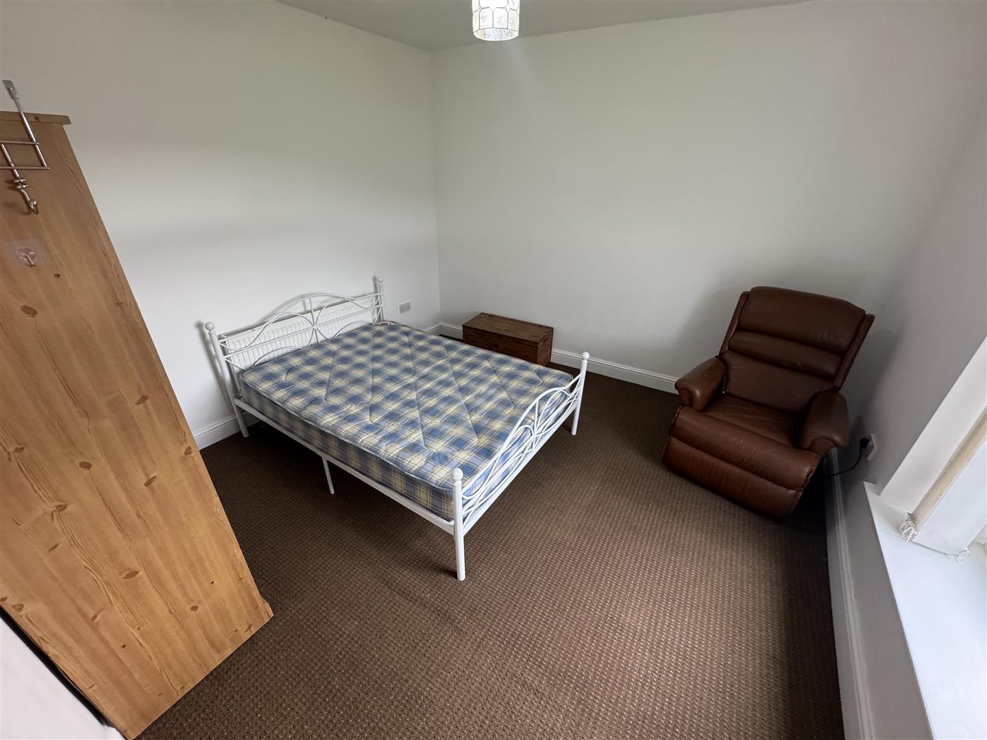 house - terraced for rent wood road