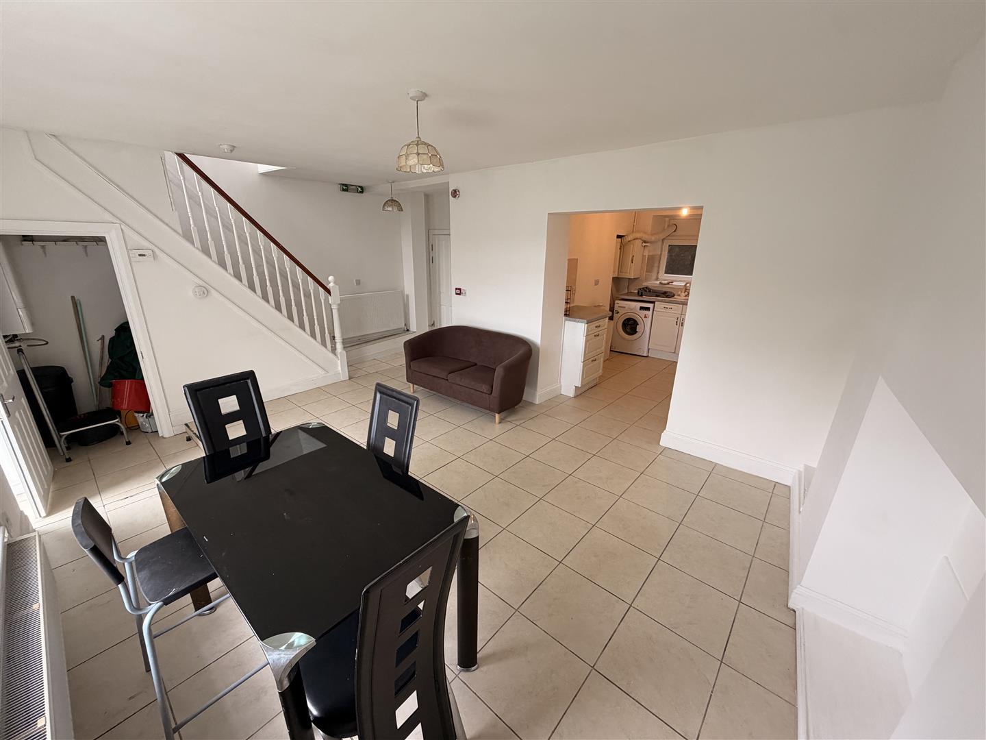 house - terraced for rent wood road