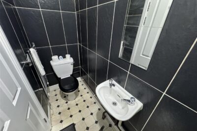 house - terraced for rent wood road