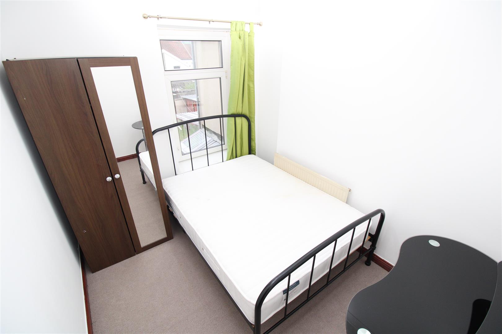 house - end terrace for rent oxford street