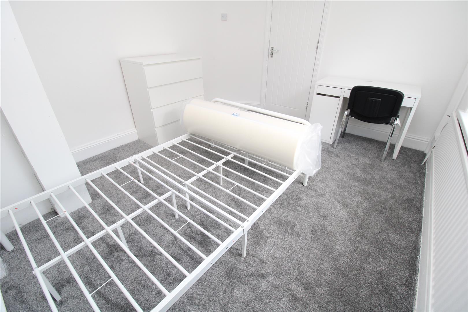 house - terraced for rent laura street