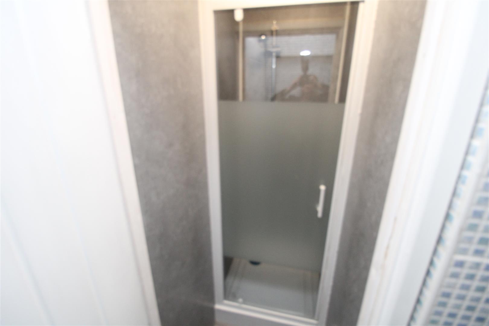 house - terraced for rent laura street