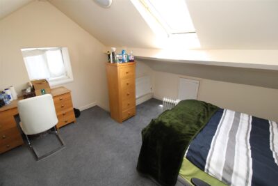 flat for rent wood road