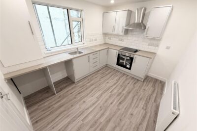 house - terraced for rent pentreguinea road