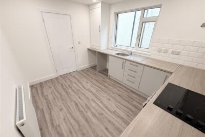 house - terraced for rent pentreguinea road