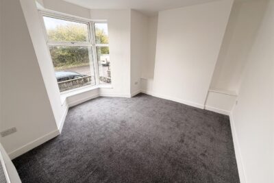 house - terraced for rent pentreguinea road