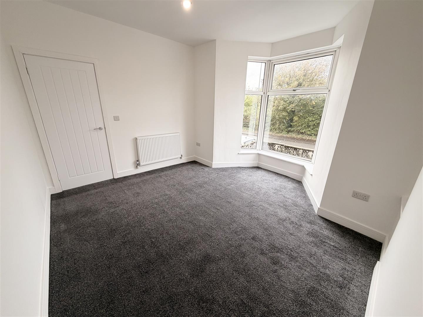 house - terraced for rent pentreguinea road