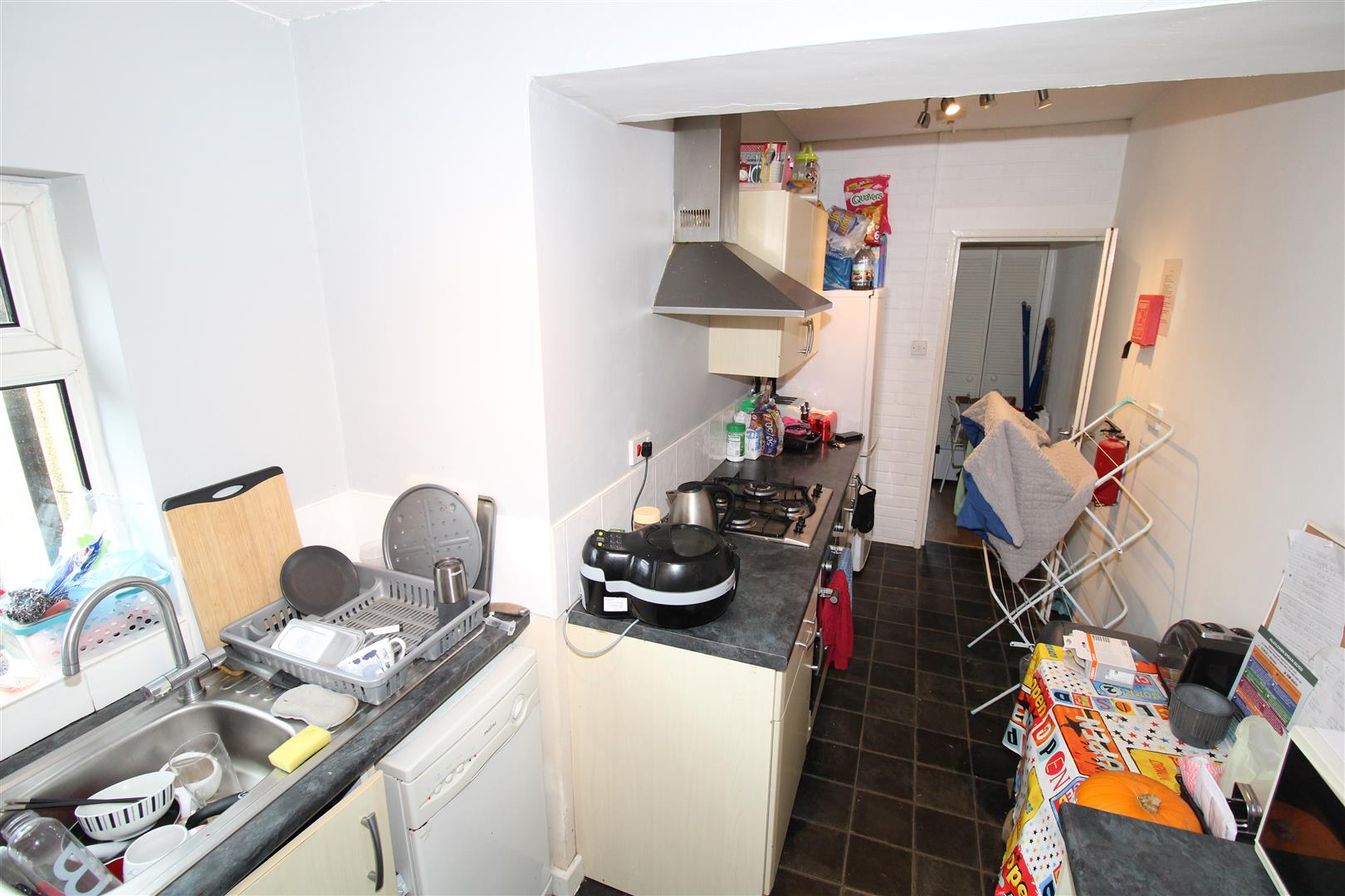 house - terraced for rent birchwood avenue