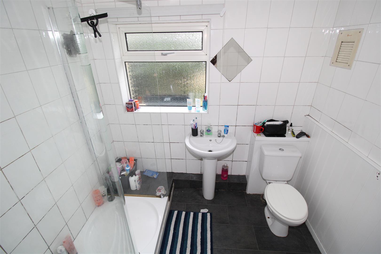 house - terraced for rent birchwood avenue