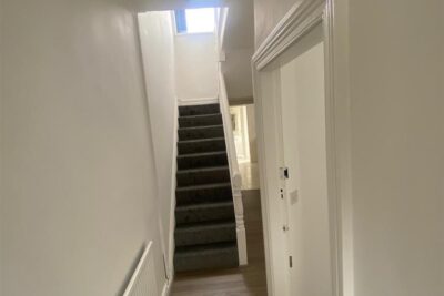 house - terraced for rent queen street