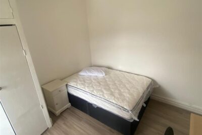 house - terraced for rent queen street