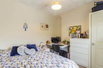 house - terraced for rent broadway