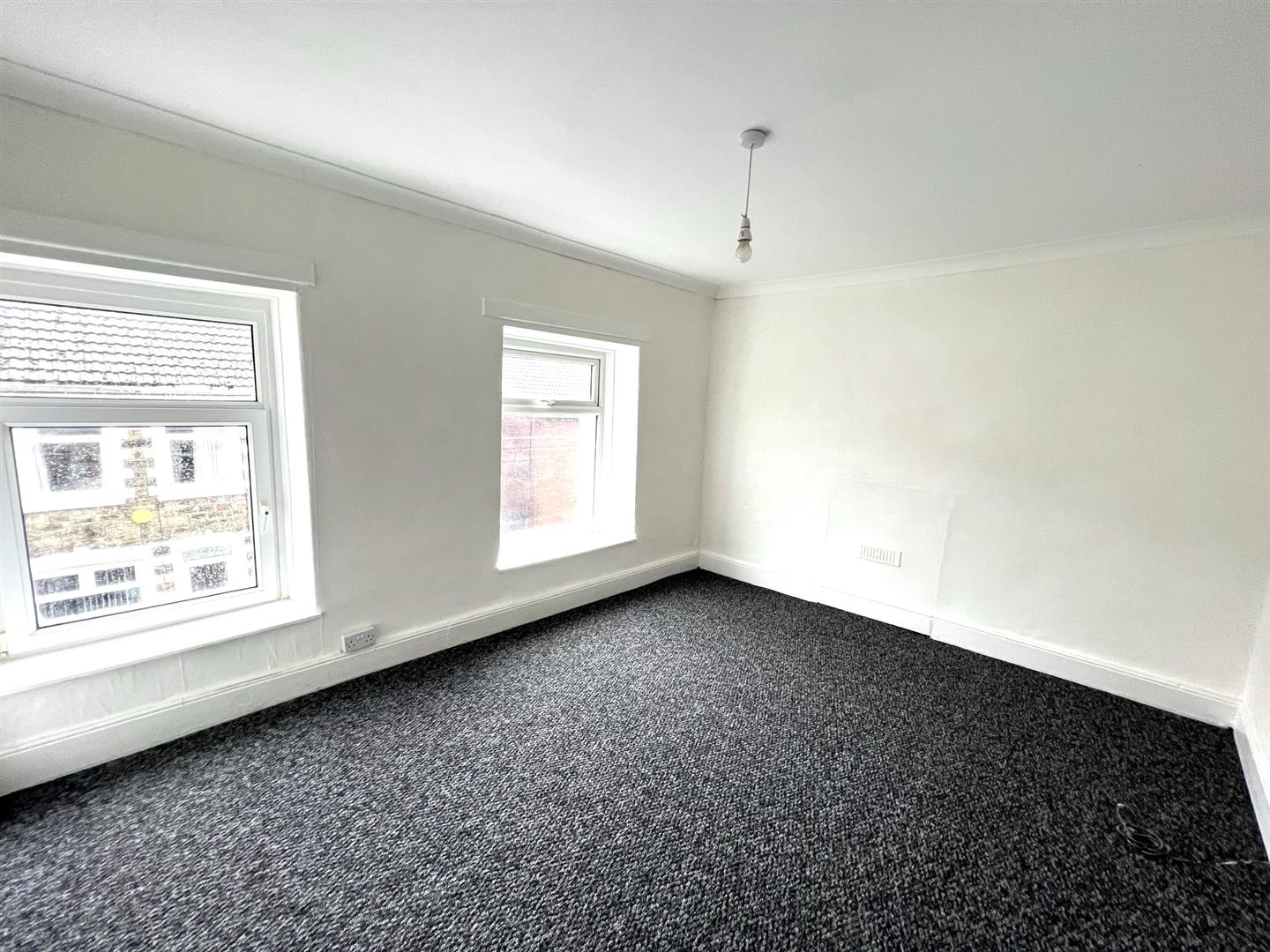 house for rent queen street