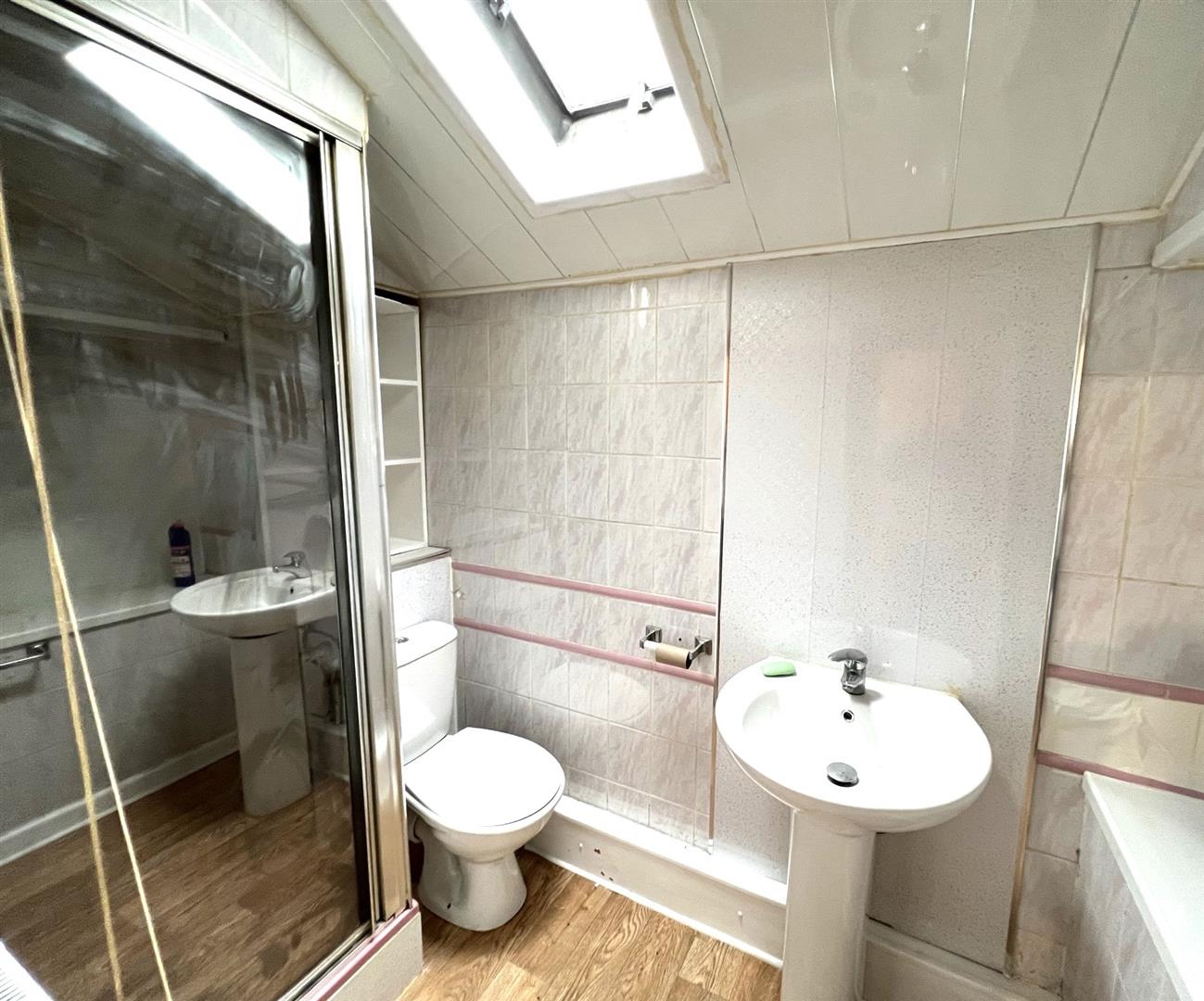 house for rent queen street