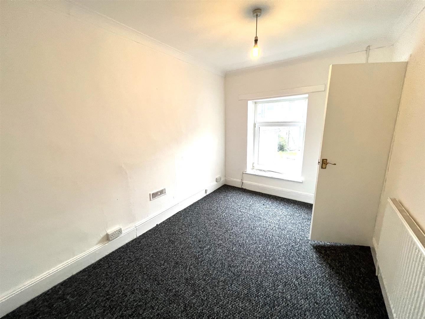 house for rent queen street