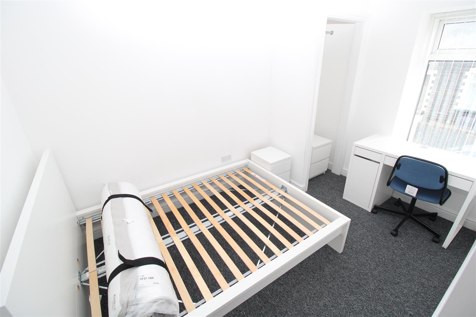 house - terraced for rent tower street