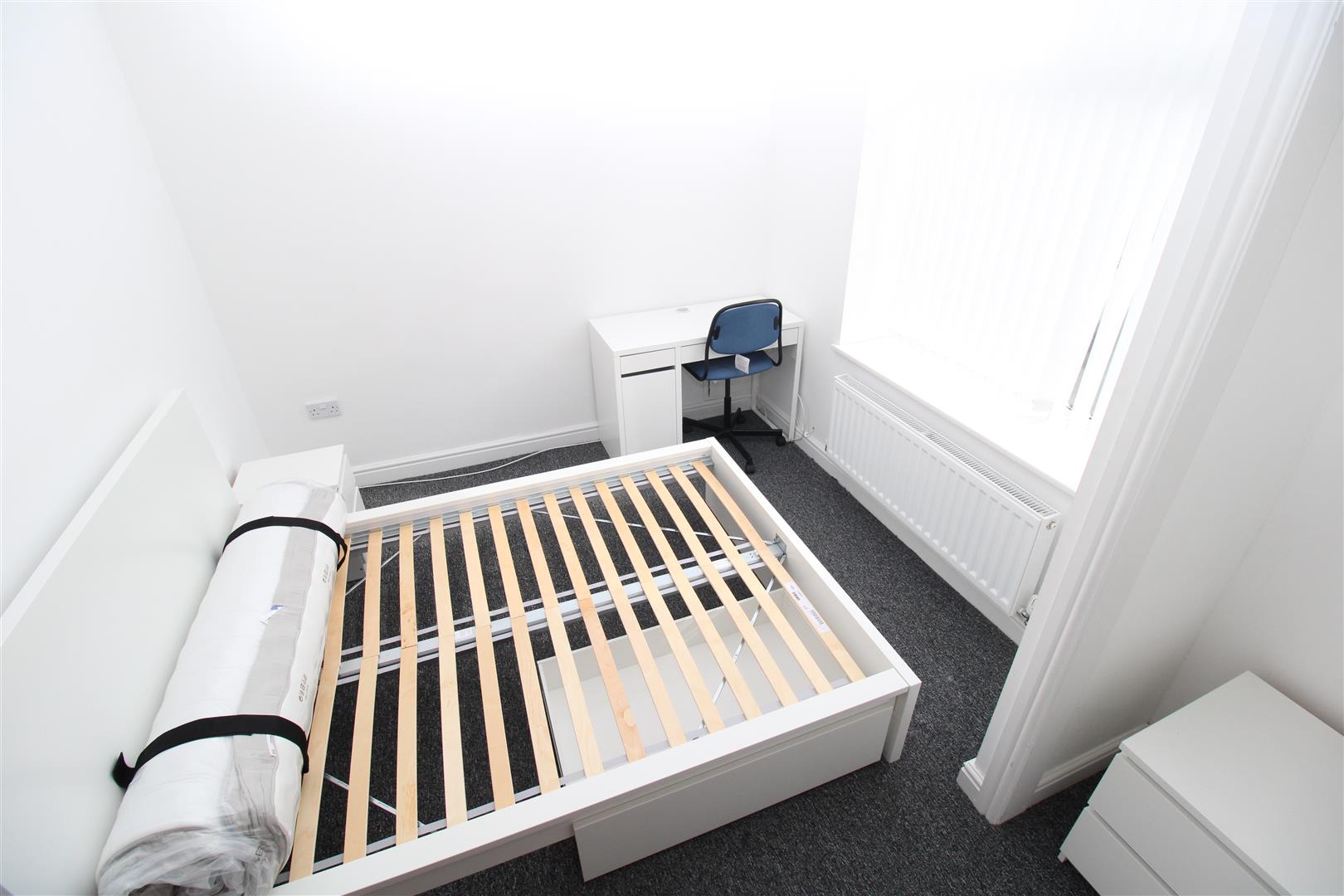 house - terraced for rent tower street