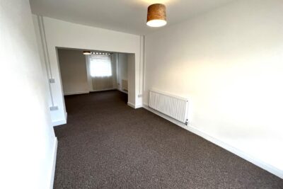 house - terraced for rent ashfield road