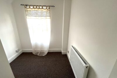 house - terraced for rent ashfield road