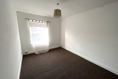 house - terraced for rent ashfield road