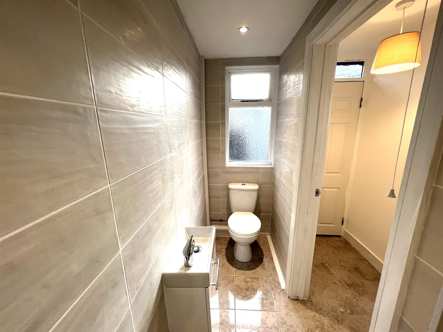 house - terraced for rent ashfield road