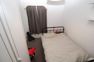 house - terraced for rent llantwit road