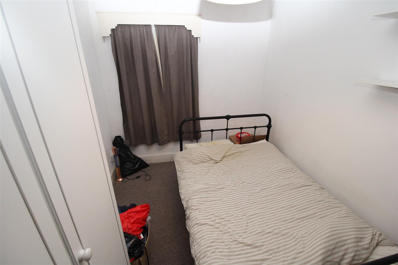 house - terraced for rent llantwit road