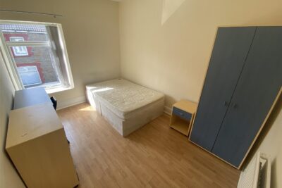 house - terraced for rent queen street