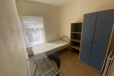 house - terraced for rent queen street