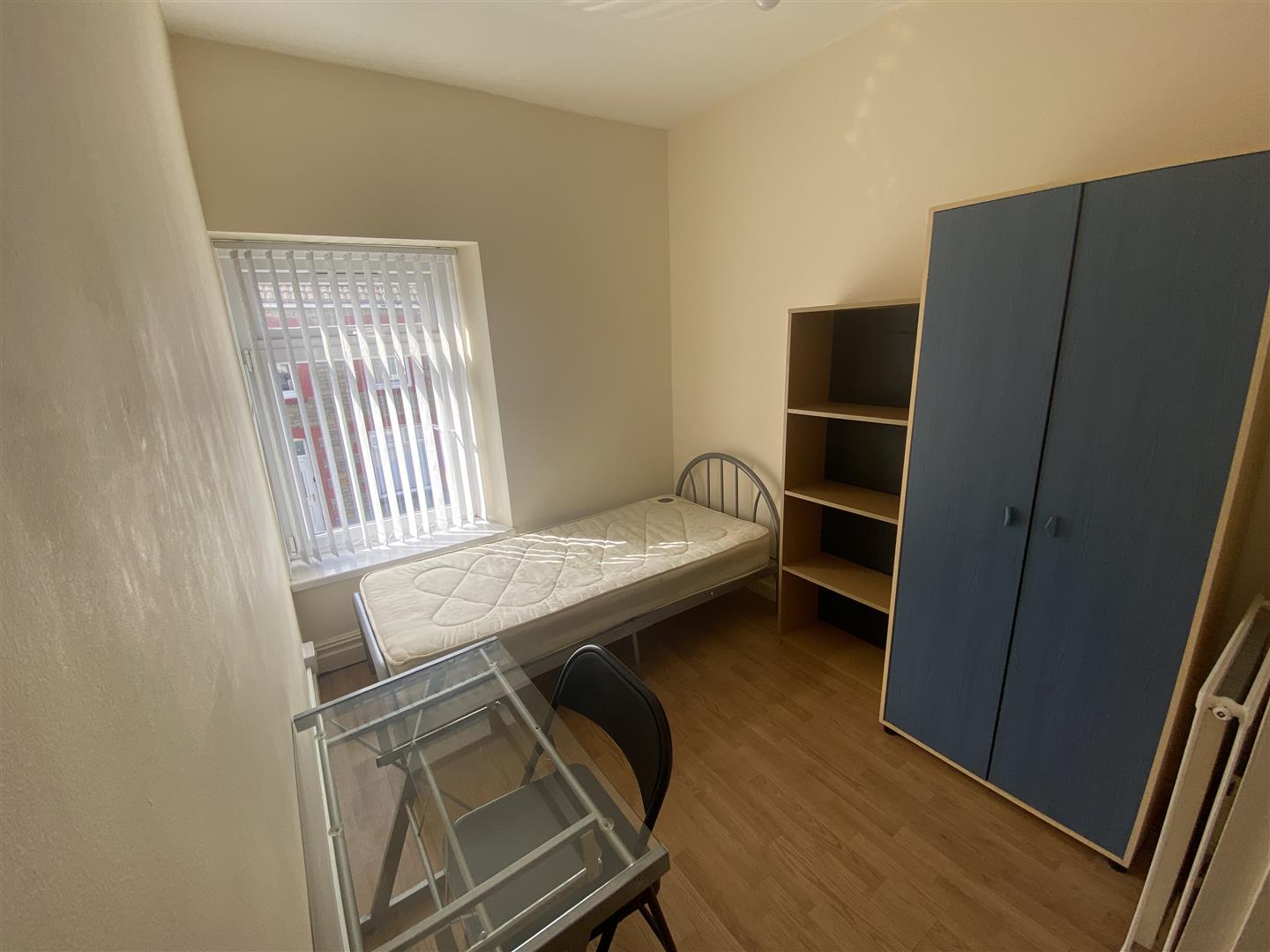 house - terraced for rent queen street