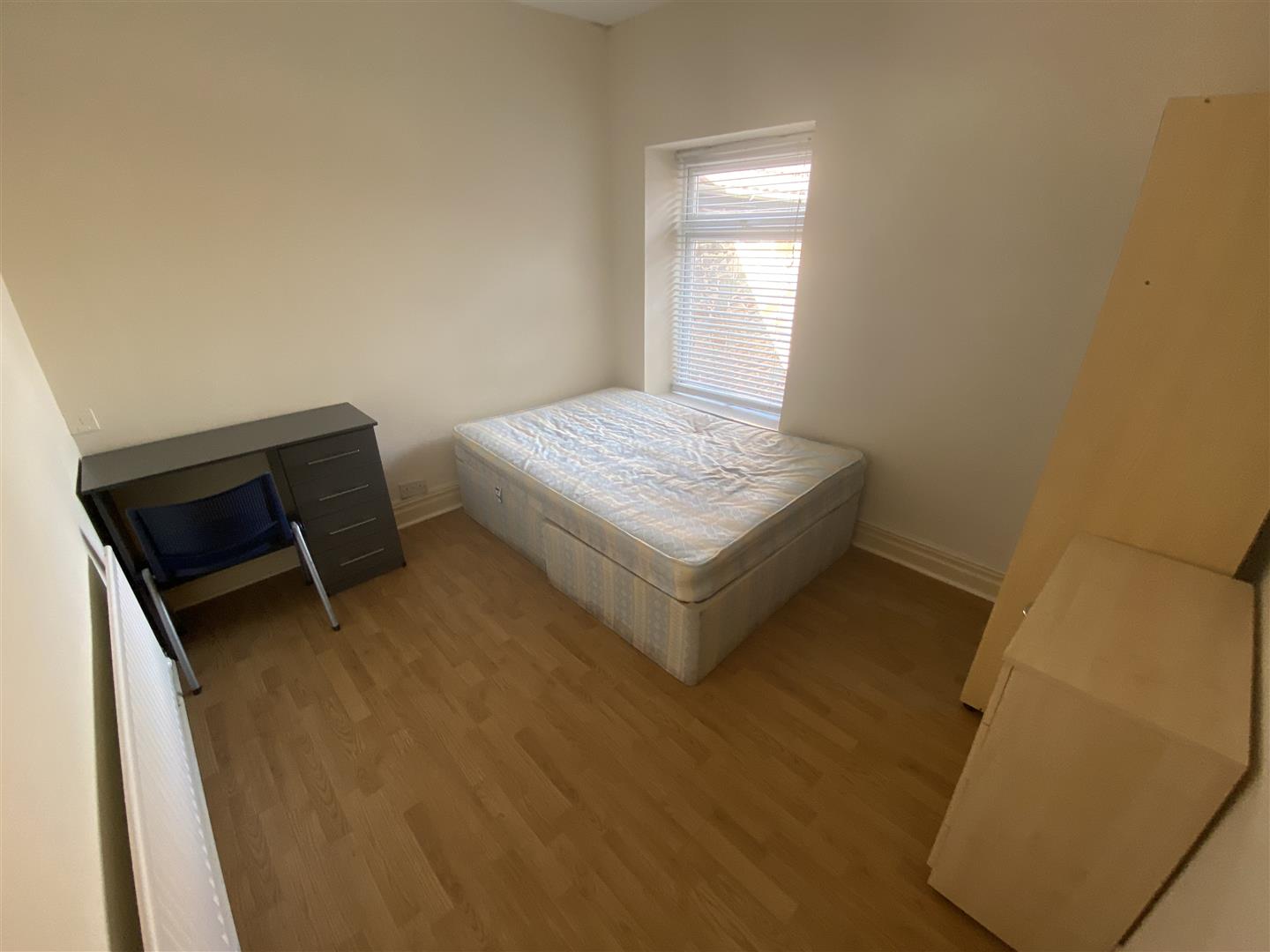 house - terraced for rent queen street