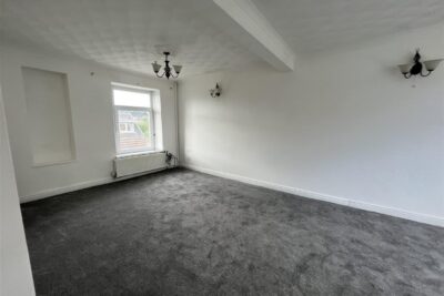 house - terraced for rent brithweunydd road