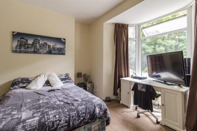 house - terraced for rent broadway