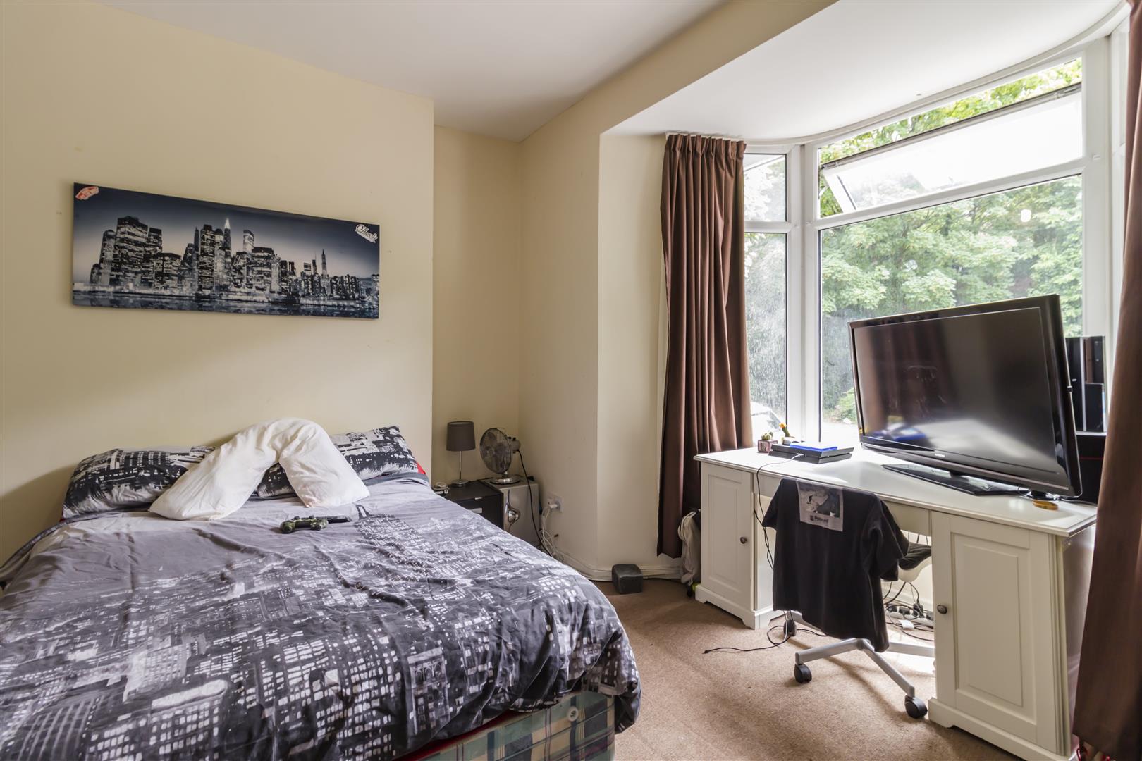 house - terraced for rent broadway